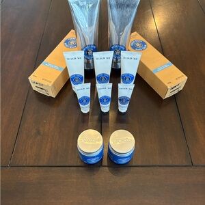 L'OCCITANE bundle Shea Butter Collection in Blue and Silver